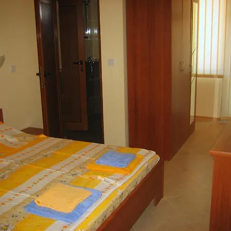 In Complex Lazur 2 Σωζόπολη