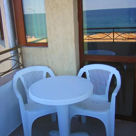 In Complex Lazur 2 Σωζόπολη