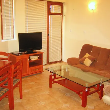 In Complex Lazur 2 アパート