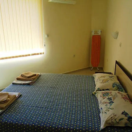 In Complex Lazur 2 Σωζόπολη