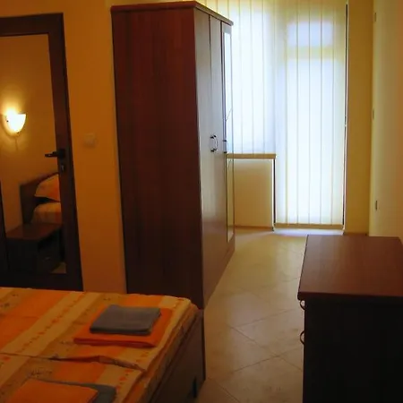 Nedev'S Apartments In Lazur 2 Complex *